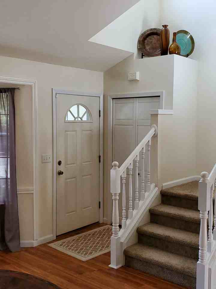 6143 Snowberry Ln Ne - Photo 3 of 34