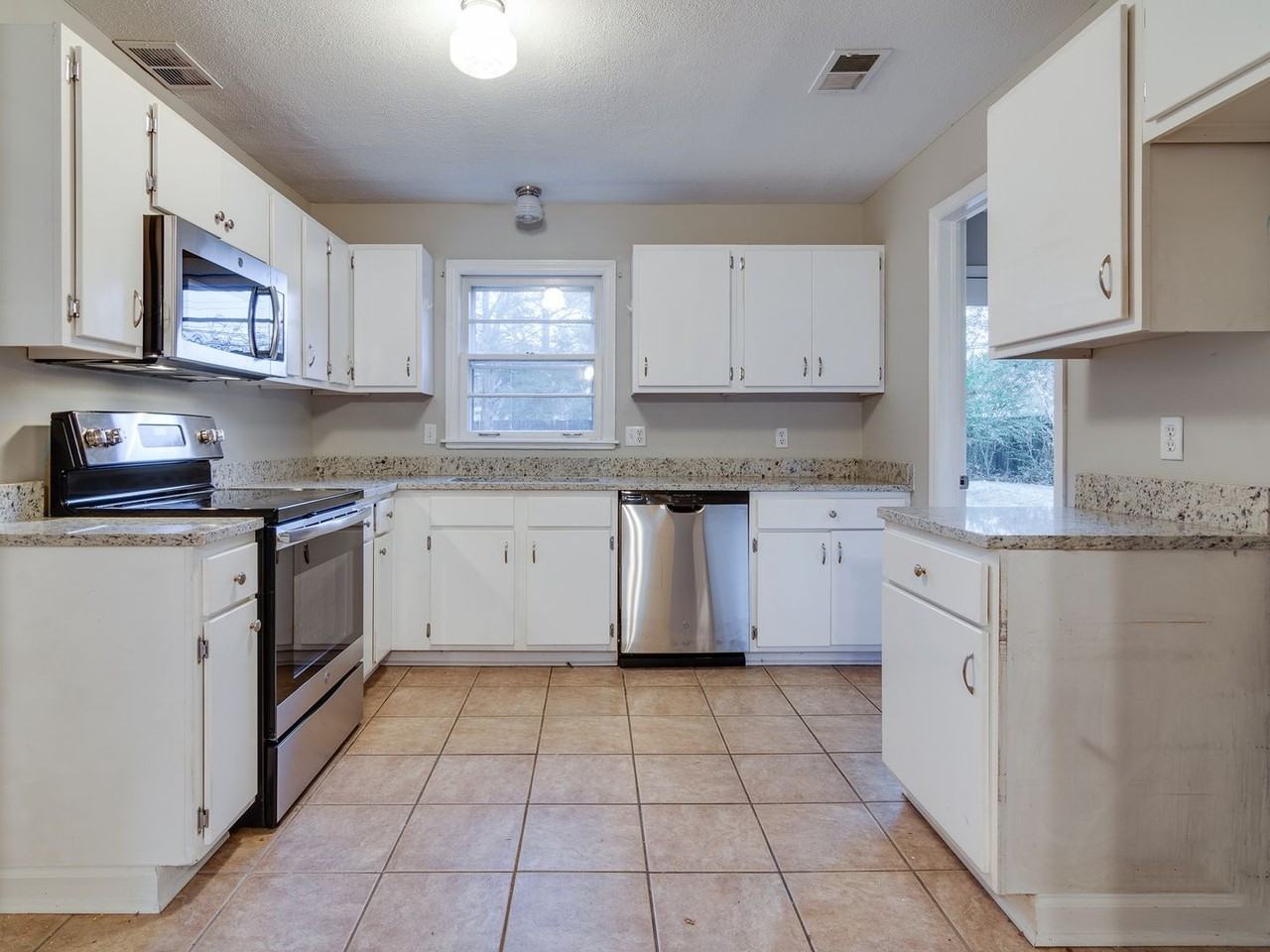 1208 Perkins Ter - Photo 2 of 18