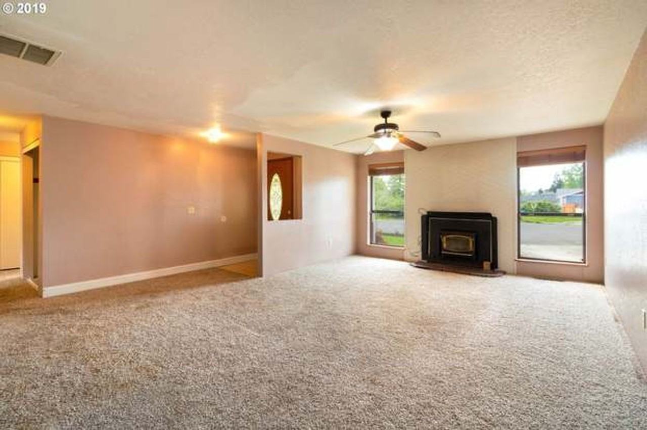 1866 Jasper Ave - Photo 3 of 15