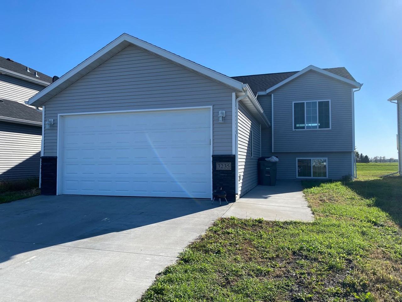 3235 39th Ave S - Photo 4 of 4