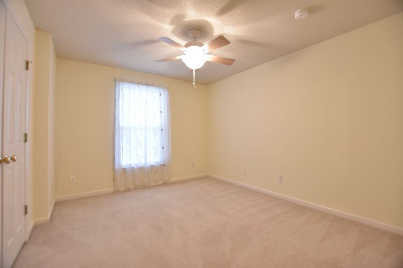 424 Mill Pond Dr - Photo 6 of 12