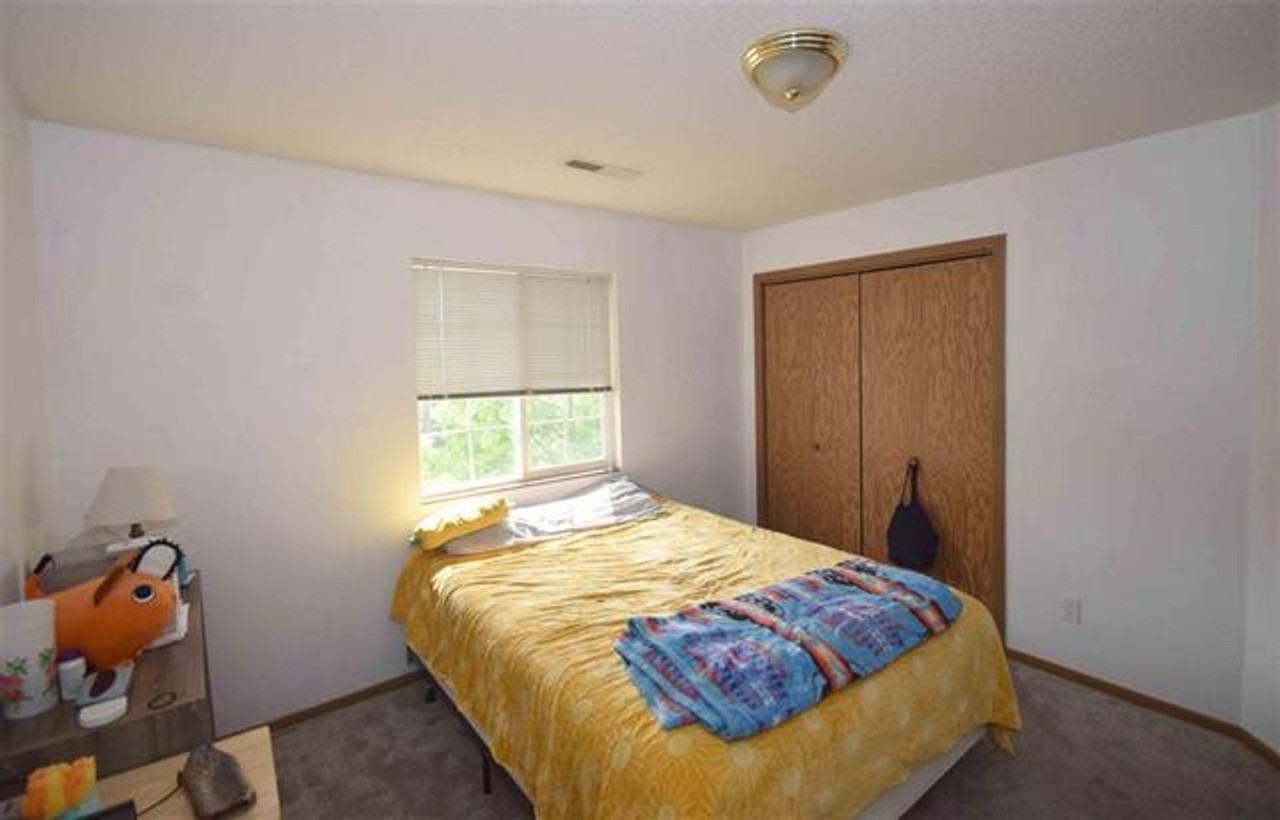 2446 Rushmore Dr - Photo 7 of 12