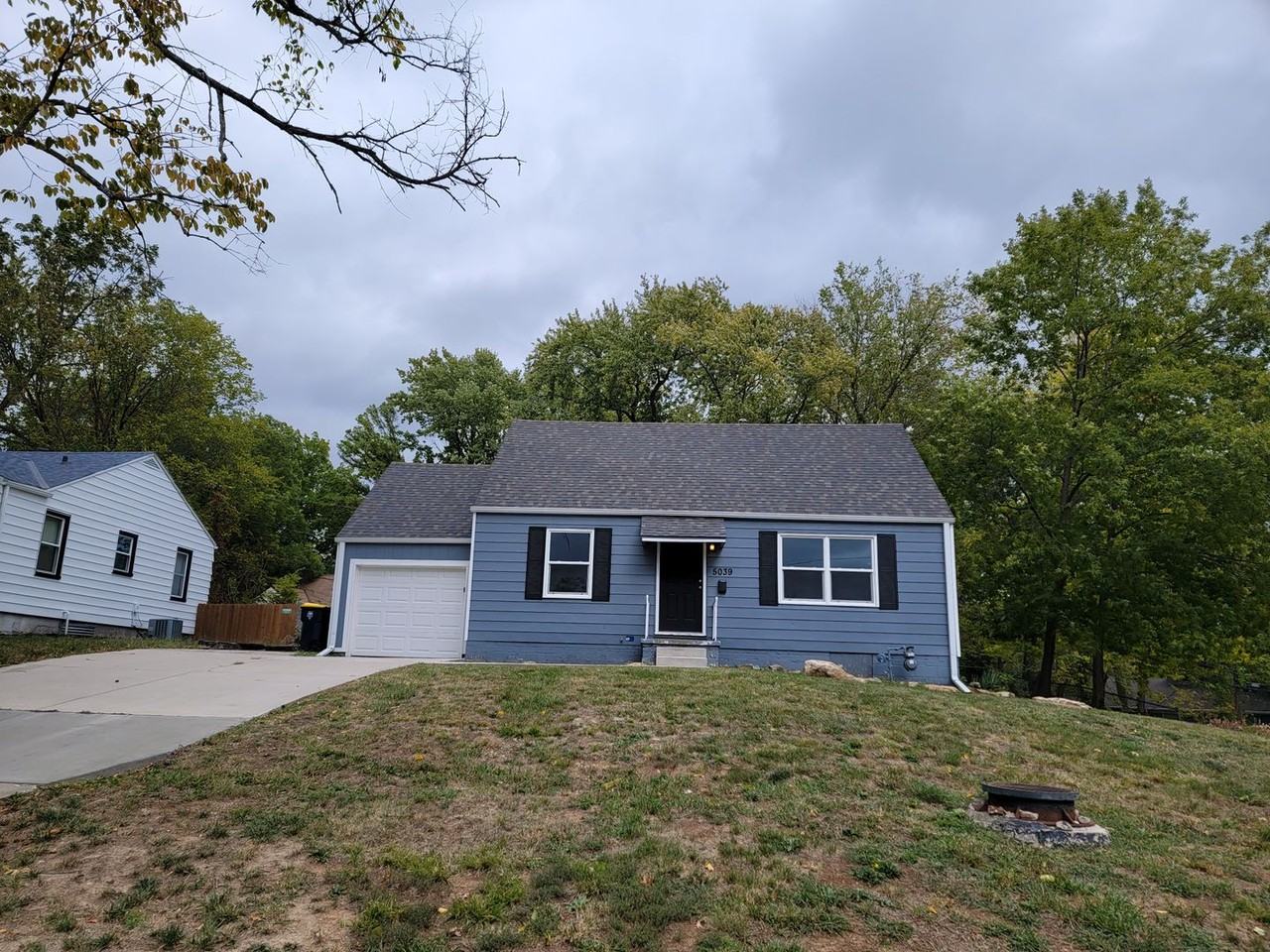 5039 Belmeade Rd - Photo 2 of 12