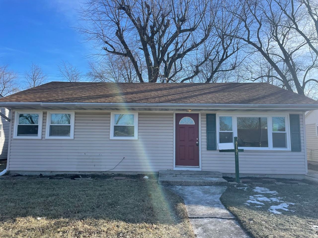 8147 Sycamore Ave - Photo 2 of 15