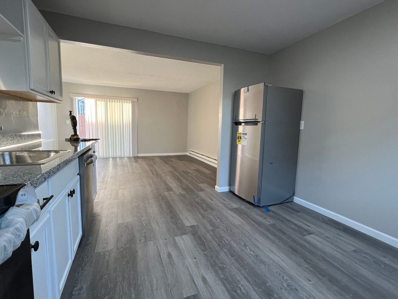 919 E Pine St #B - Photo 3 of 10