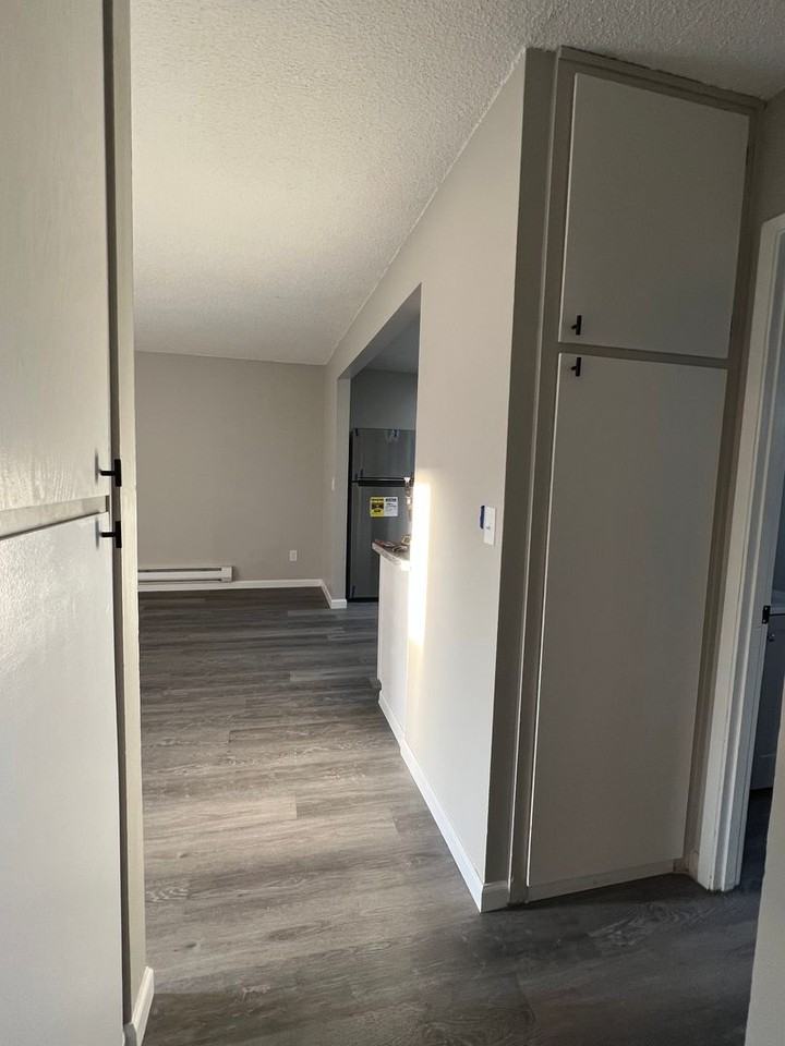 919 E Pine St #B - Photo 4 of 10