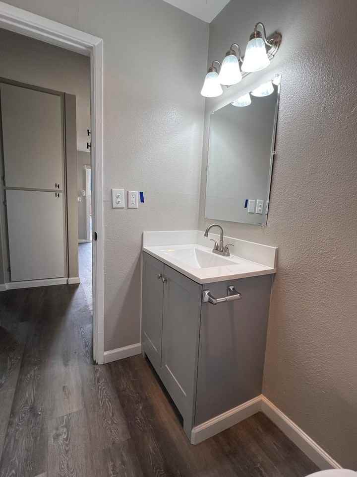919 E Pine St #B - Photo 6 of 10