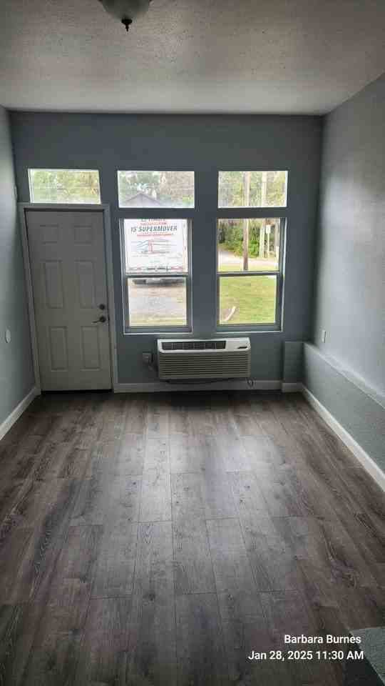 205 Shady Pl. - Photo 4 of 7