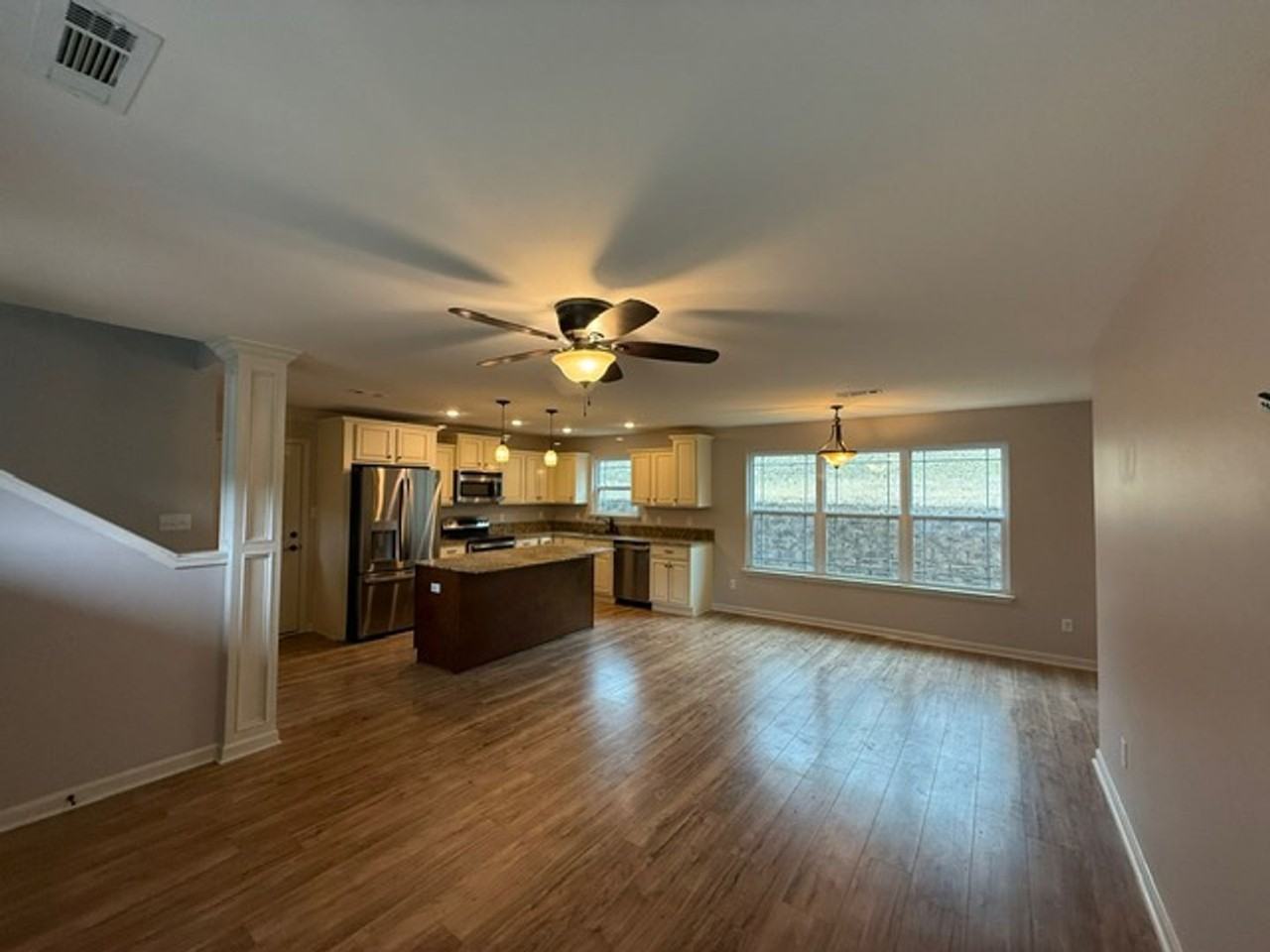 1406 Hunter Wood Dr - Photo 3 of 22