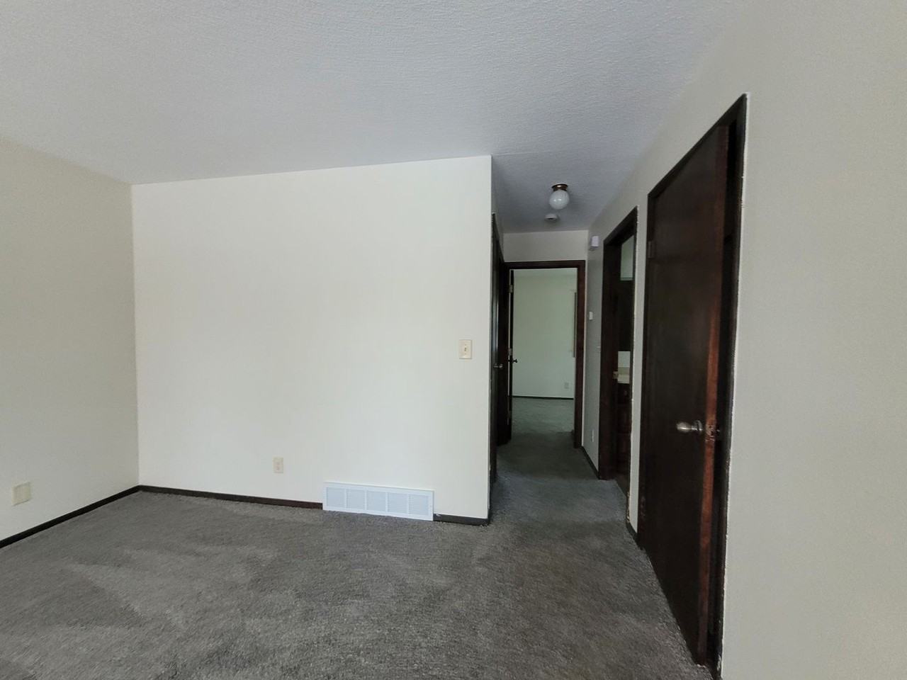 3810 Sw 3rd St - Photo 6 of 17