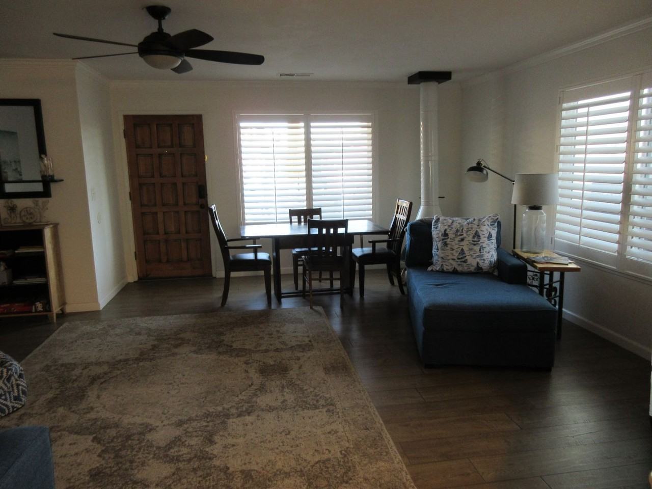 425 Sicily St - Photo 3 of 21