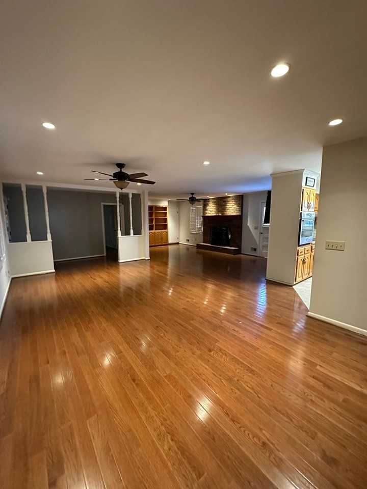 960 Perimeter Rd - Photo 3 of 7