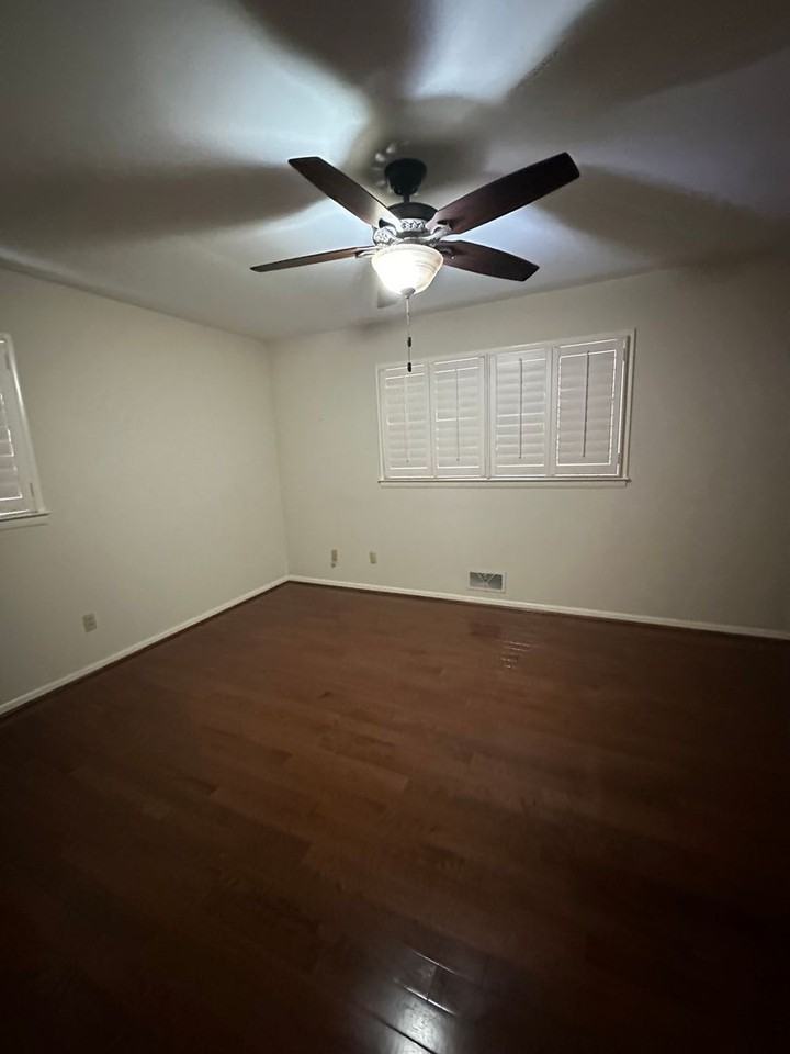 960 Perimeter Rd - Photo 7 of 7