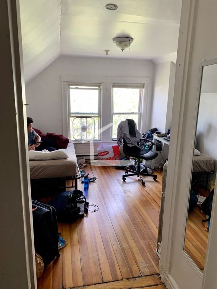 7 Boulevard Ter - Photo 3 of 13