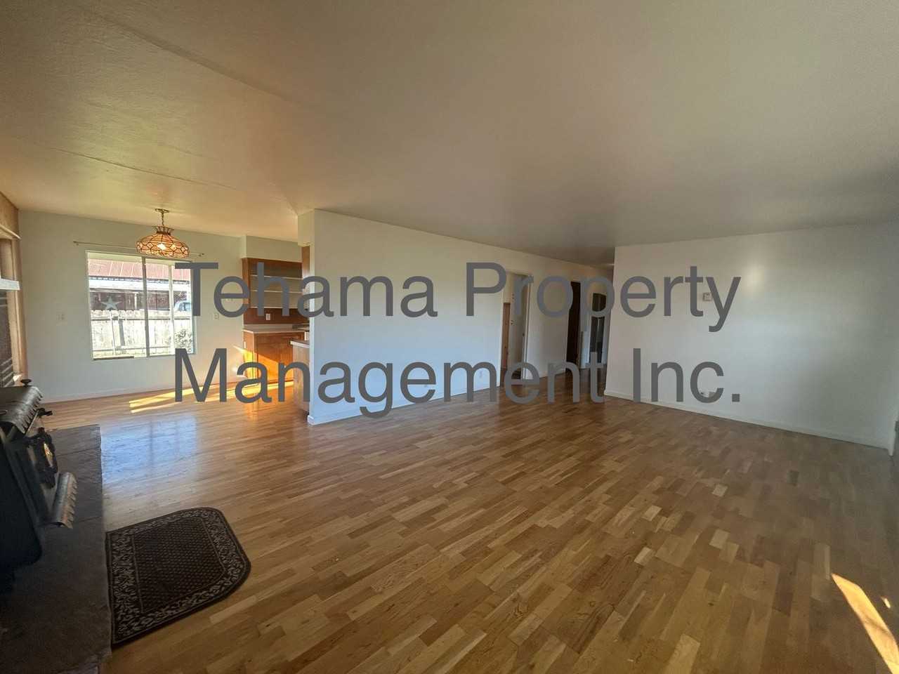 10337 State Highway 99e - Photo 2 of 21