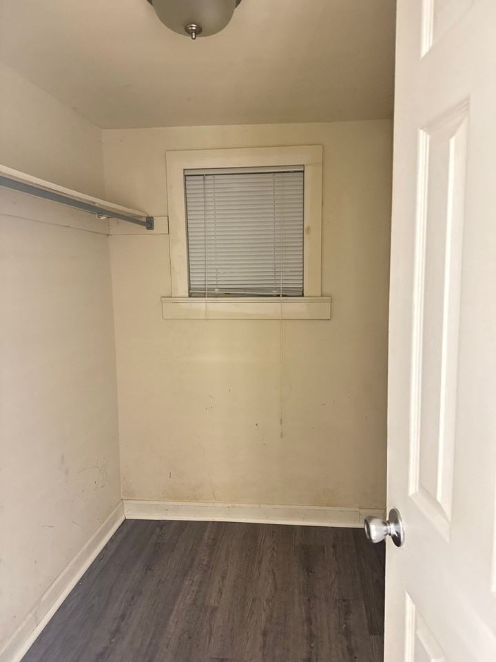 9421 Peachtree Street - Photo 4 of 6