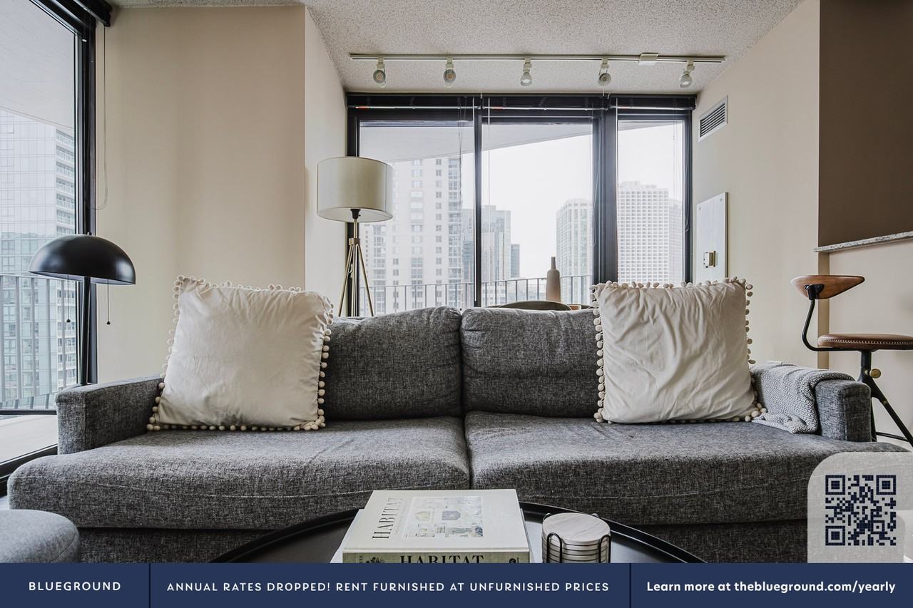 225 North Columbus Drive - Photo 3 of 46