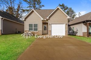 featured image of 163 Park Dr N