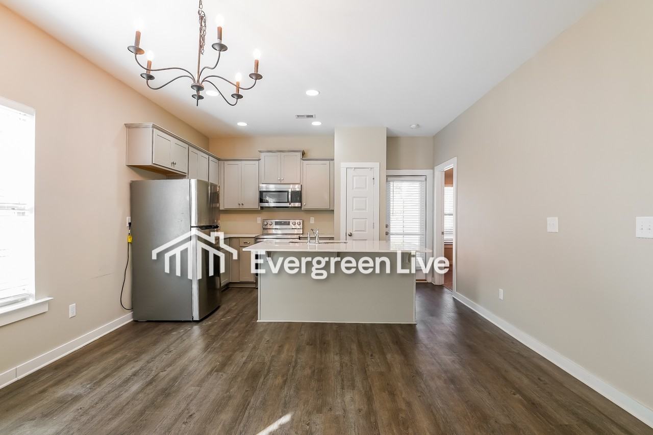 163 Park Dr N - Photo 5 of 15