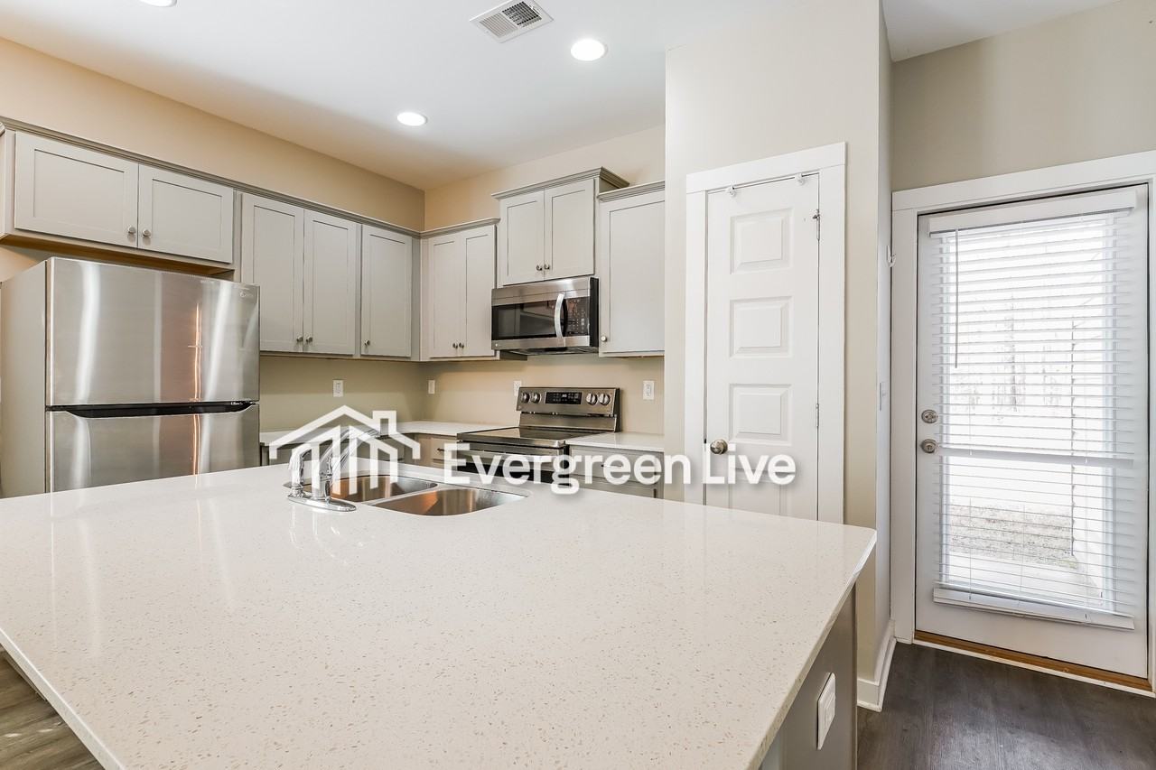 163 Park Dr N - Photo 6 of 15