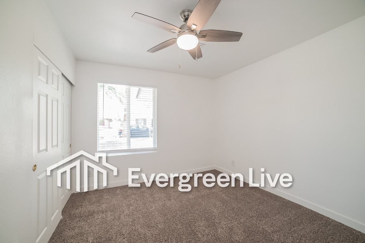 6615 W Coolidge St - Photo 5 of 18