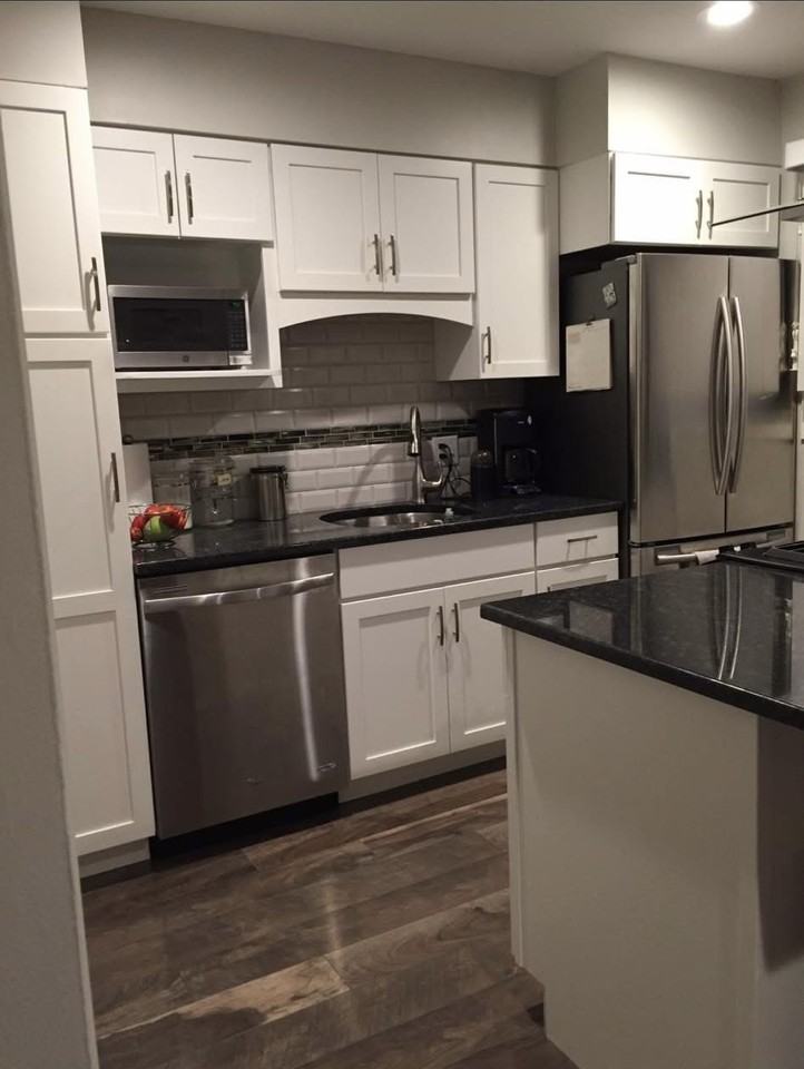 18 Williamsburg Dr #18 - Photo 3 of 10