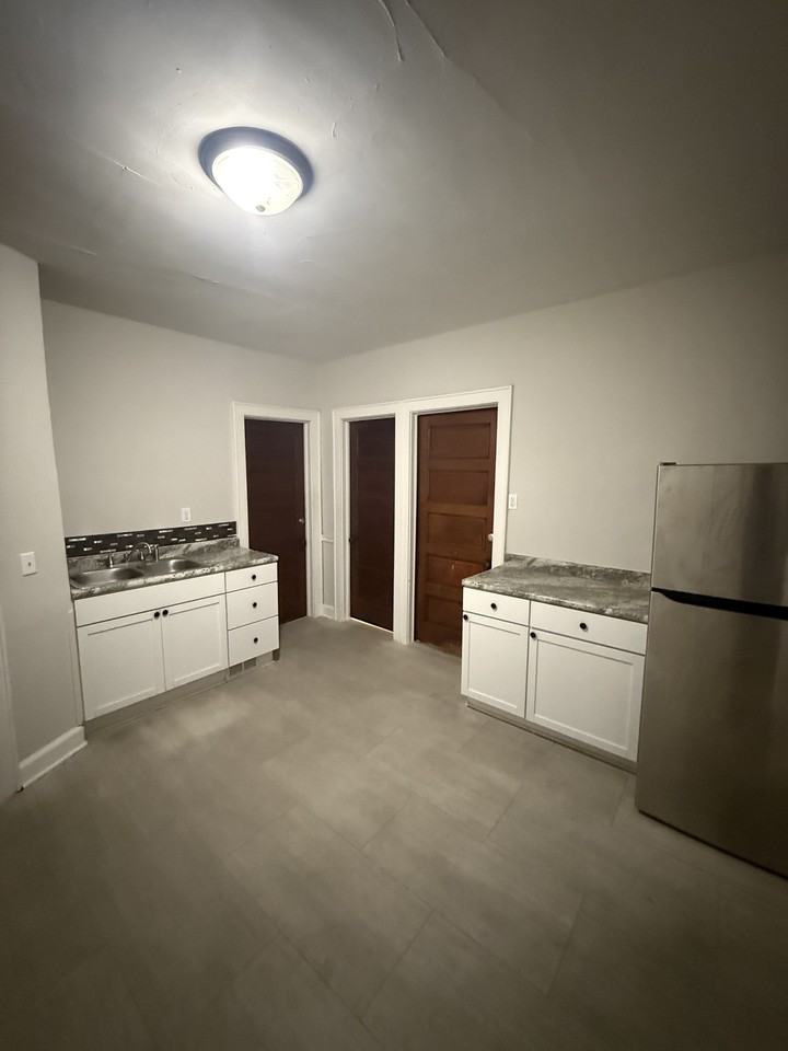 1446 N 48th St #1446 - Photo 2 of 14