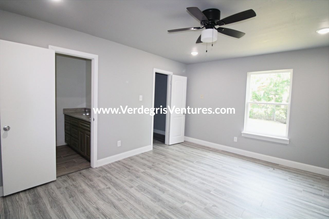 3420 Kenwood Ave #NA - Photo 7 of 25