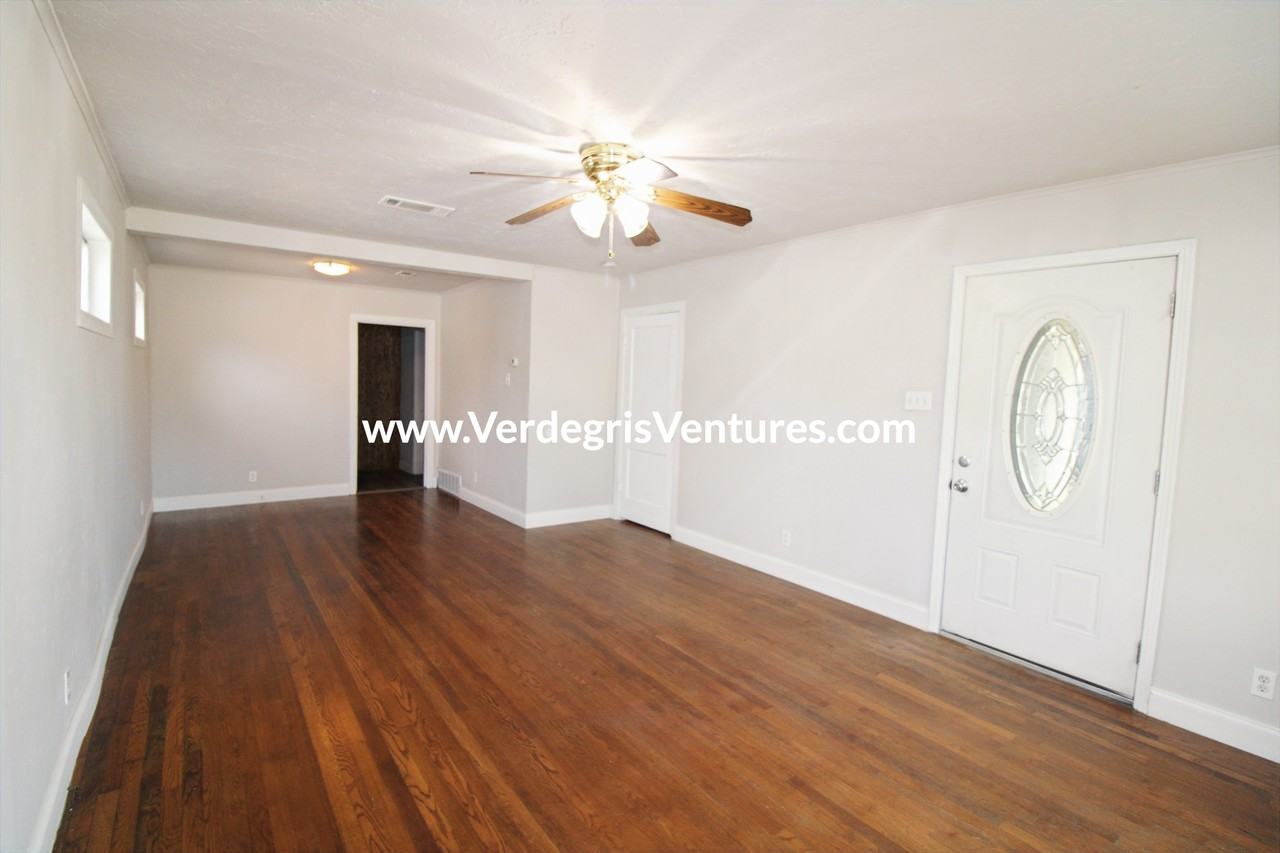 4904 Calmont Ave #NA - Photo 4 of 23