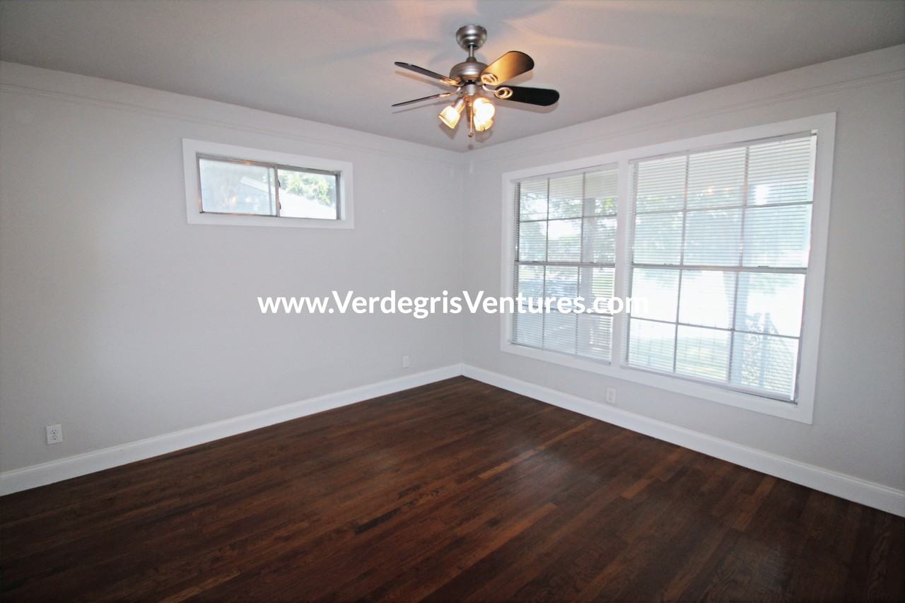4904 Calmont Ave #NA - Photo 4 of 21