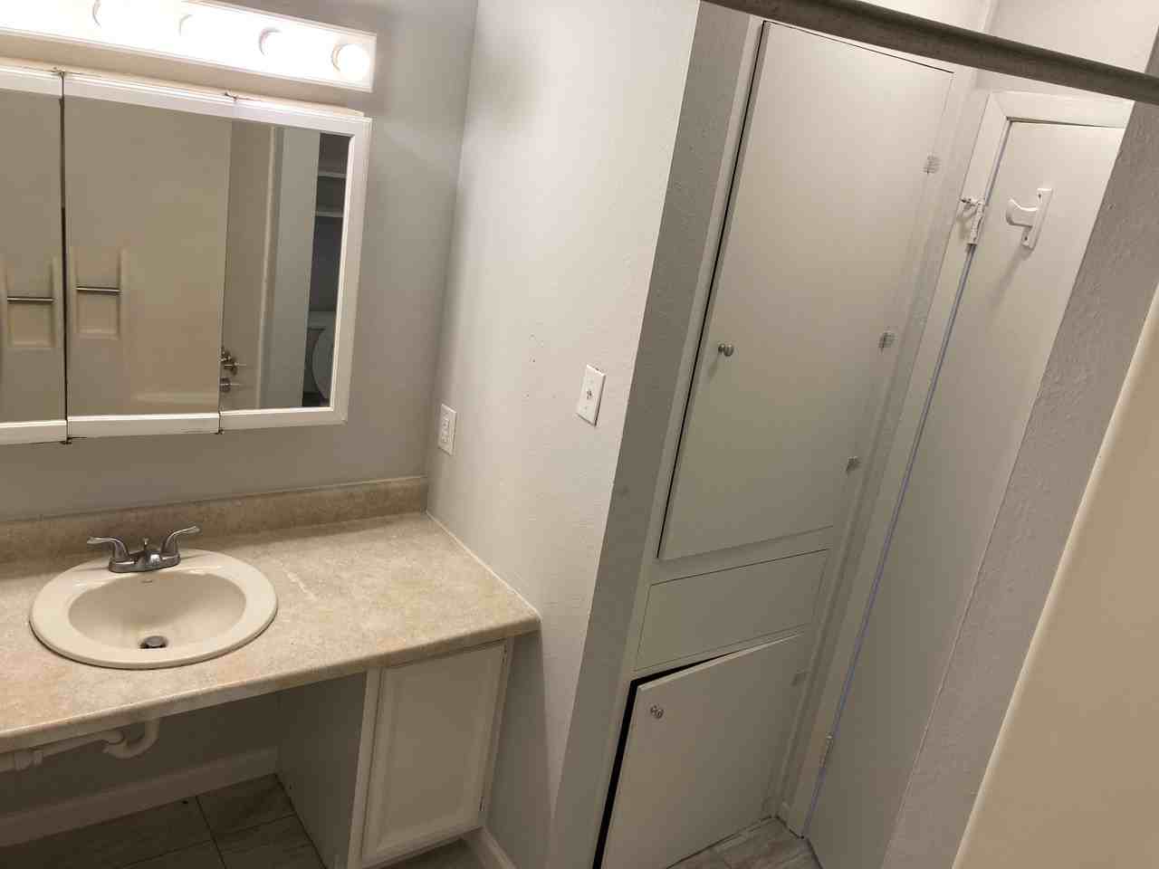 2114 Zephyr Cir #A - Photo 2 of 5