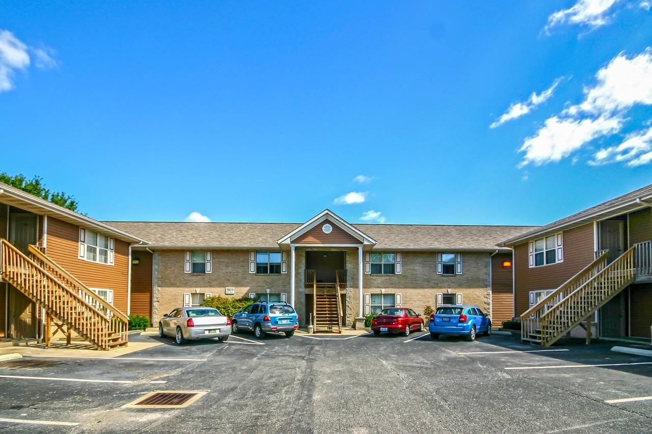 The Oaks of Dutch Hollow - Photo 3 of 31