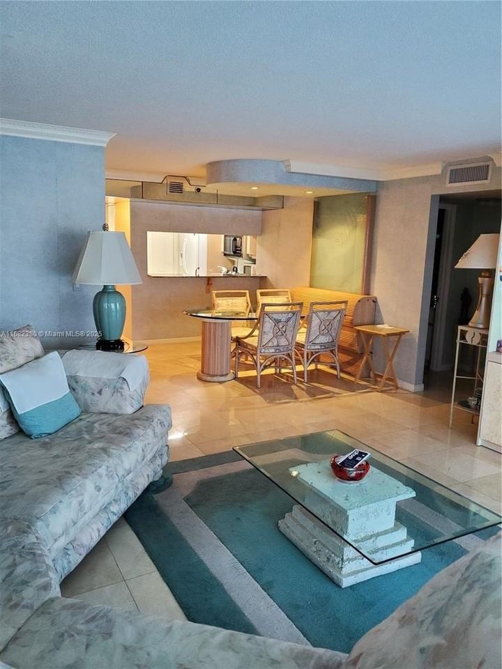 5757 Collins Ave #1902 - Photo 6 of 25