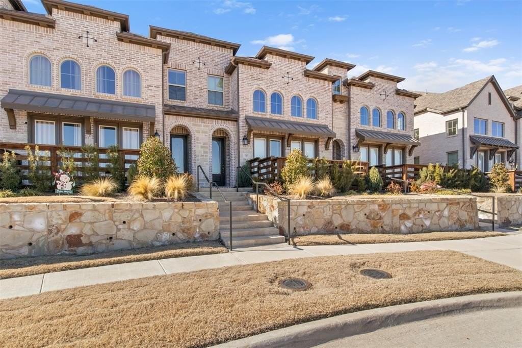 7917 Pine Island Way - Photo 2 of 19