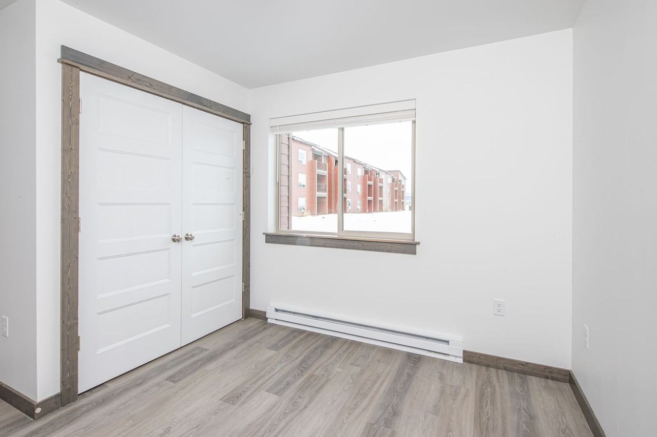 1802 Cruiser Lane - Photo 2 of 38