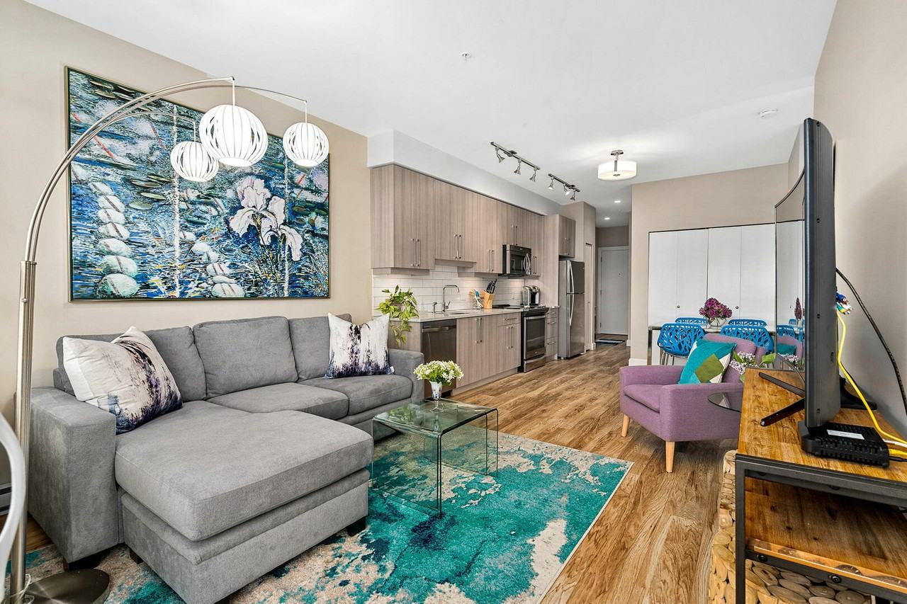 595 Pandora Aveunit 303 #303 - Photo 3 of 31