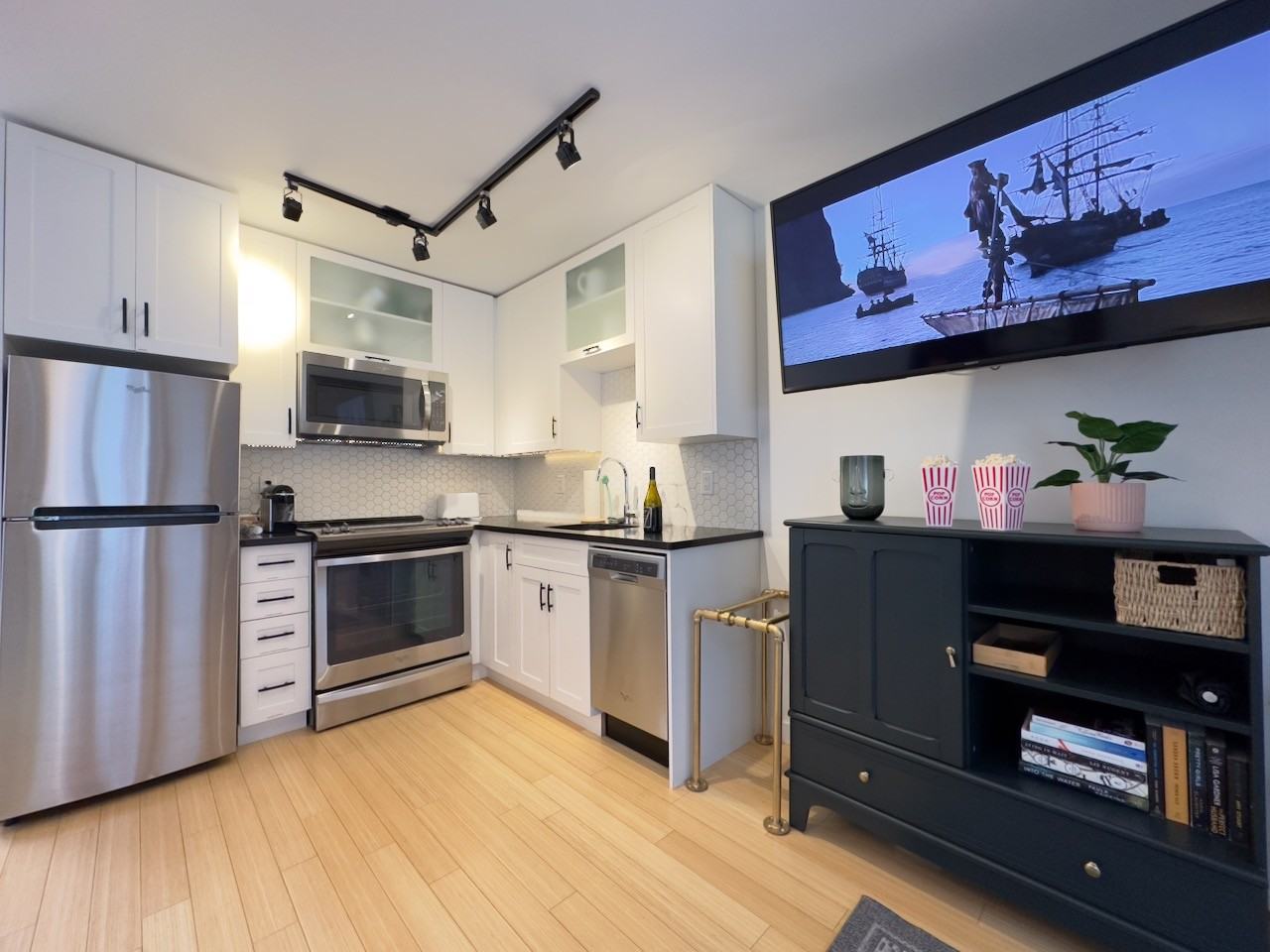 535 Fisgard St #203 - Photo 2 of 26