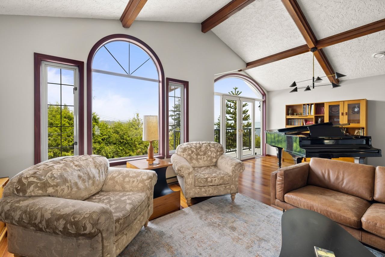 3376 Aloha Ave - Photo 2 of 47