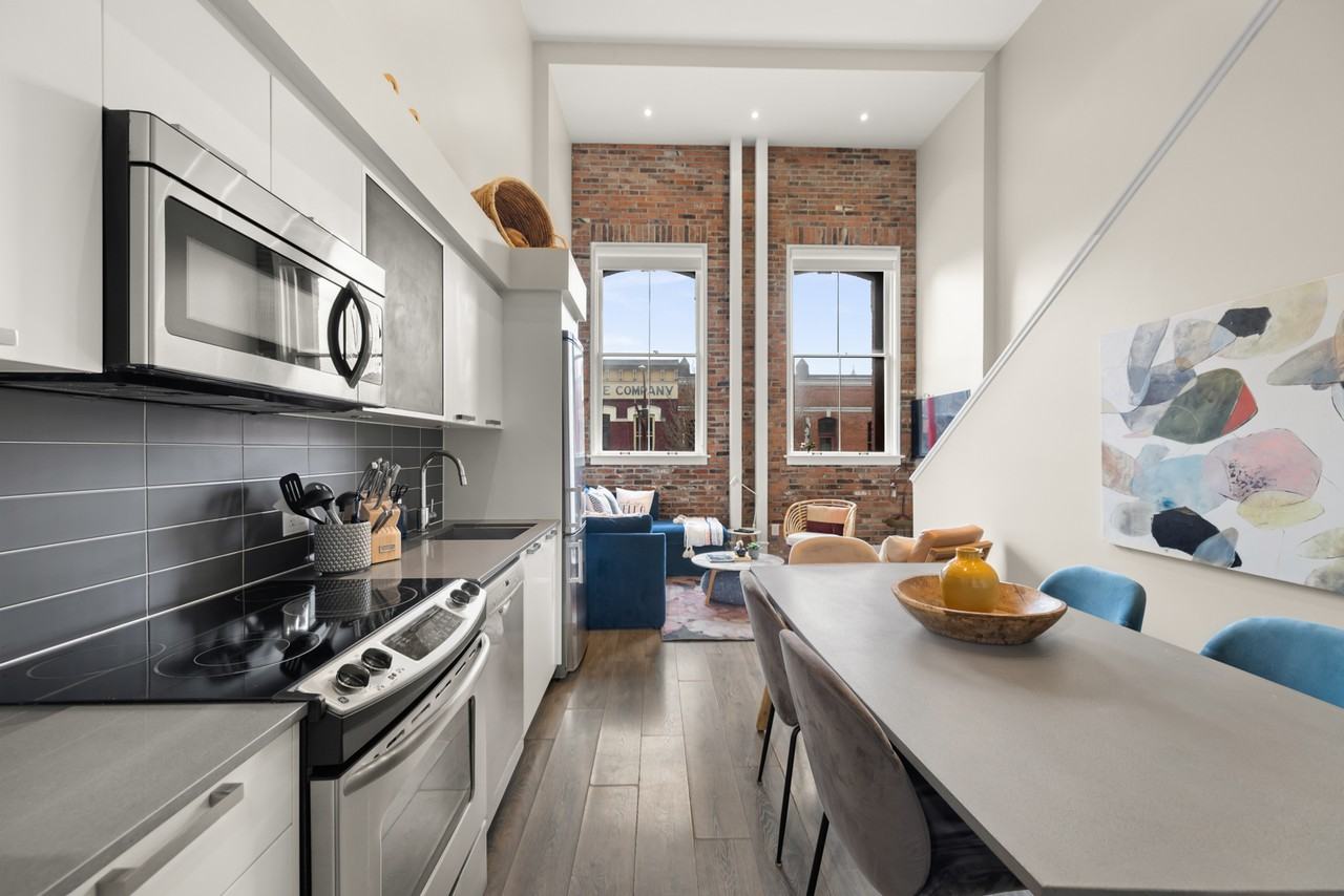 542 Pandora Aveunit 202 #202 - Photo 2 of 27