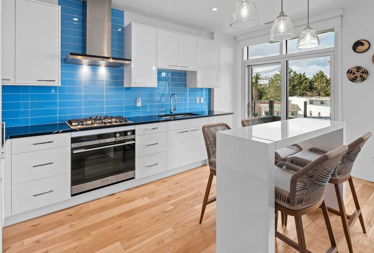 916 Lyall Streetunit 312 #312 - Photo 3 of 40