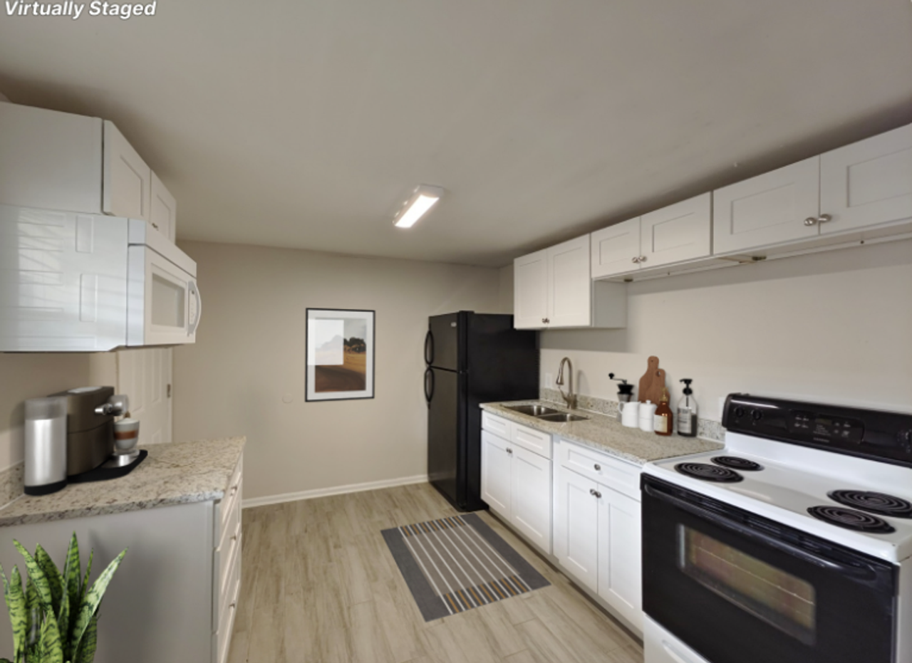 **Caliente Apartments: Arlington's Hot Spot** - Photo 4 of 14