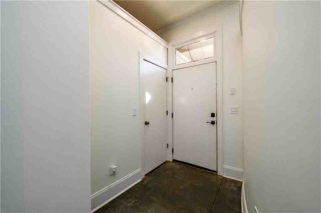 205 Wylie St Se - Photo 3 of 24