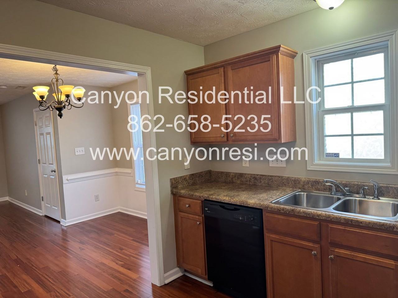 5629 Thackeray Dr - Photo 2 of 17