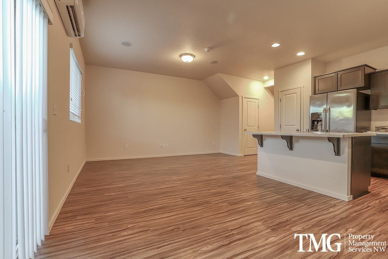 1532 Ne 87th Way - Photo 5 of 28