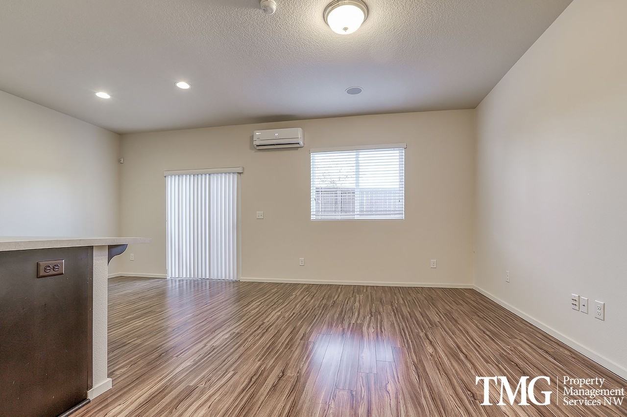 1532 Ne 87th Way - Photo 6 of 28