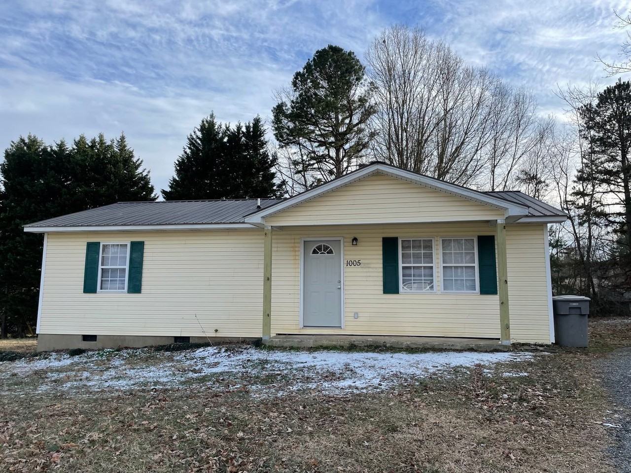 1005 Breeze Way Ct - Photo 2 of 21