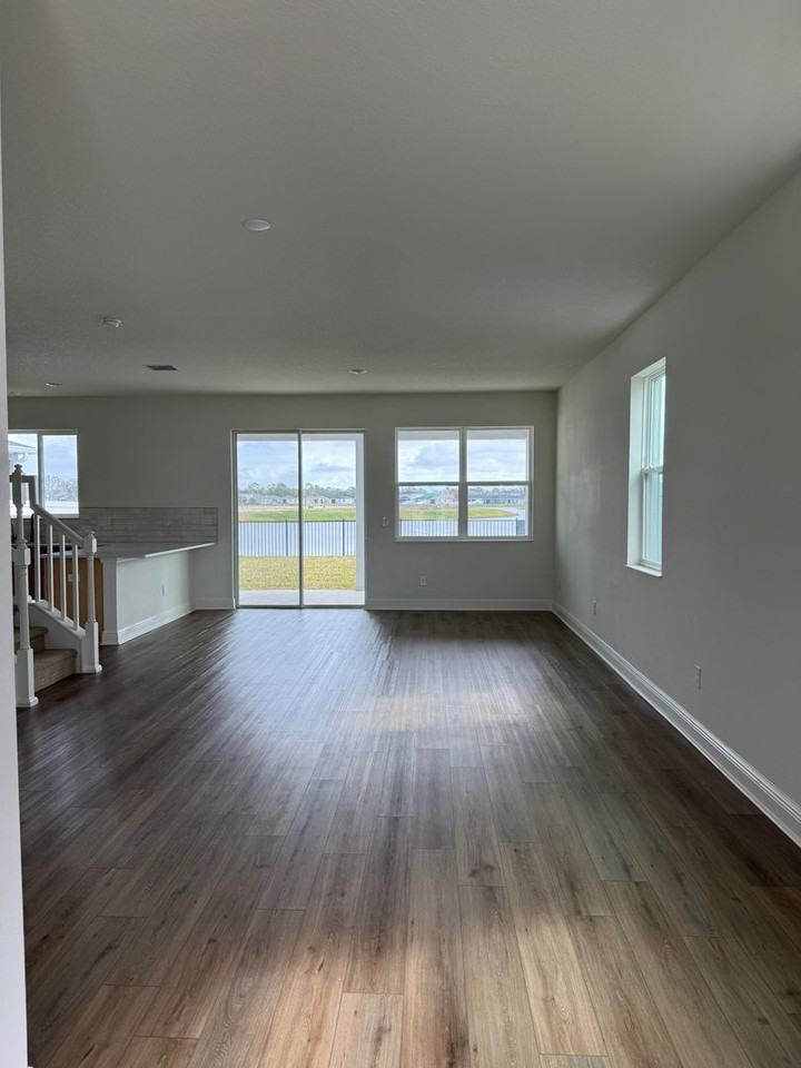 9395 Sandy Bluffs Cir - Photo 5 of 47