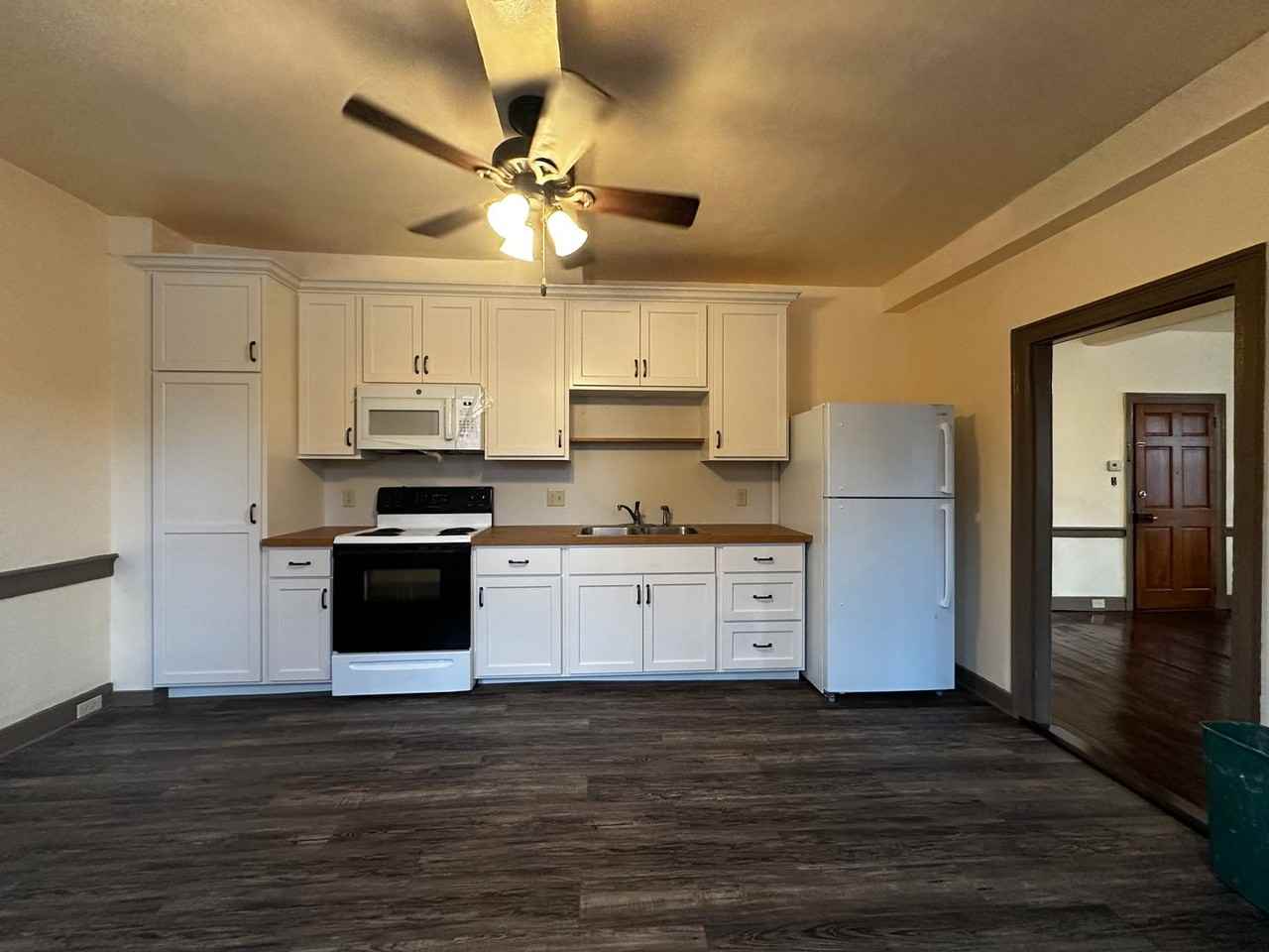 100 S Market St - Photo 2 of 8