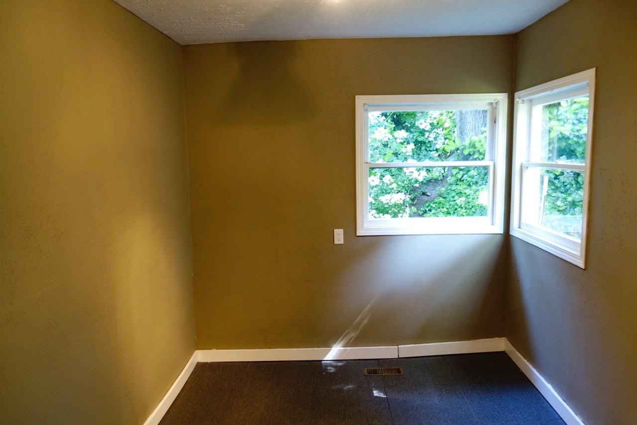 9436 Sw 2nd Ave - Photo 3 of 13
