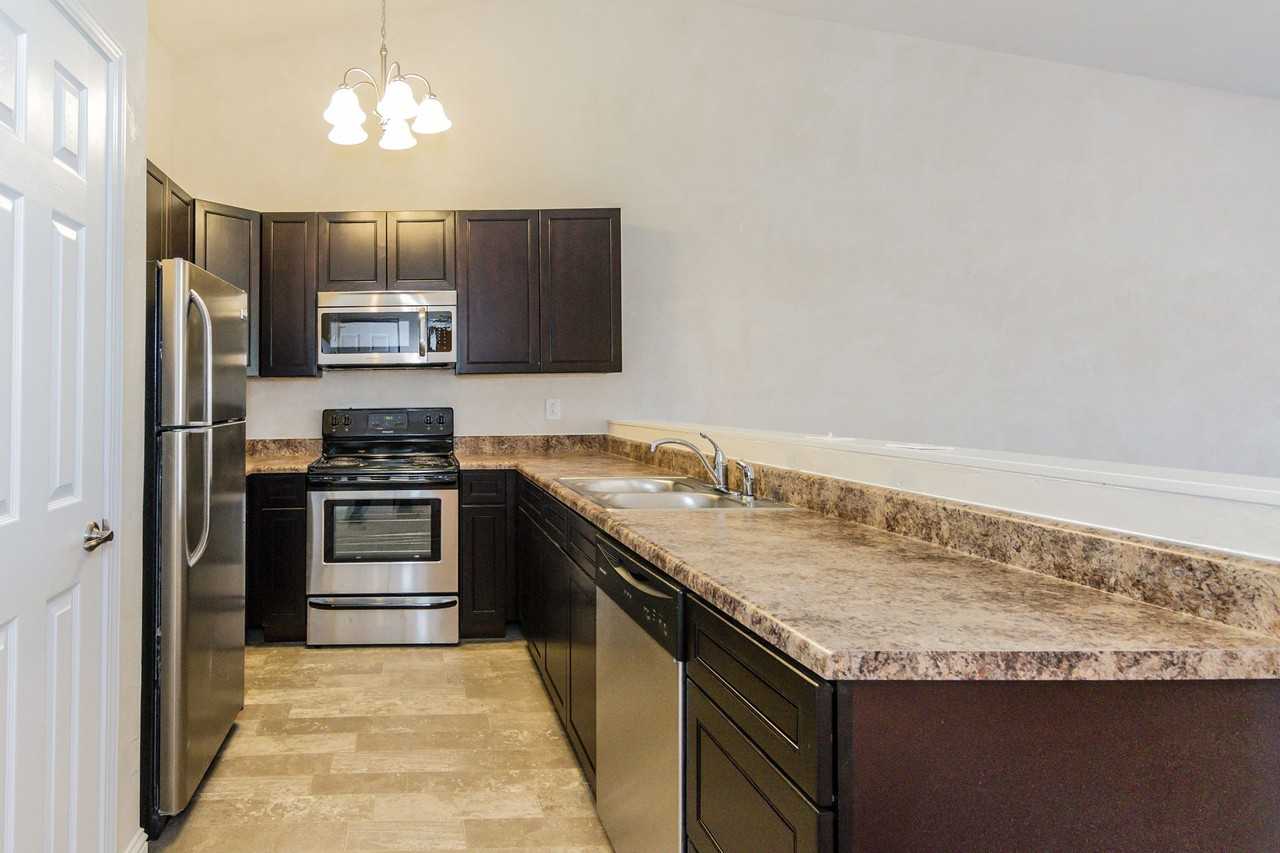 2029 Wexford Green Way - Photo 3 of 36